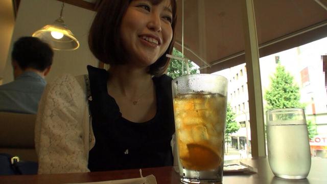 欲情不倫妻 旅先の温泉でイカされ続ける 篠田ゆう サンプル画像 1