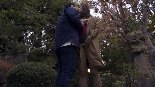 不倫を超えた本気の愛に身体が溶けていく 葵百合香 Gカップ 34歳 サンプル画像 3