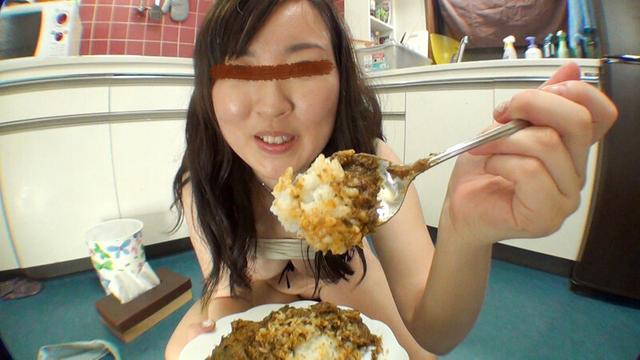 昨日食べた物をもう一度食べる！脱糞カレーライス！ サンプル画像 2