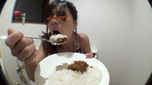 昨日食べた物をもう一度食べる！脱糞カレーライス！ サンプル画像 9
