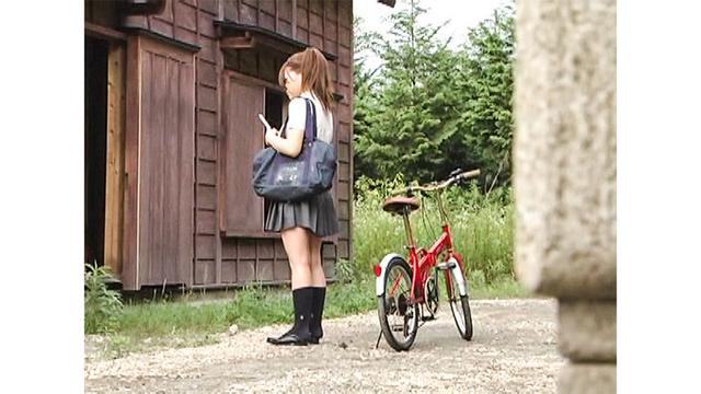 尾行盗撮！隣りの制服女子がオナニー中毒な件 サンプル画像 12