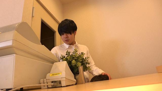 爆乳店員着衣指導 姫咲はな サンプル画像 1