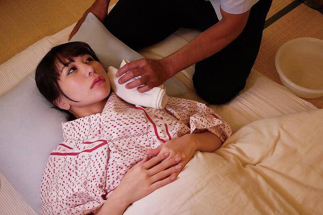 資産家の義父と嫁 穂高由歩 サンプル画像 4
