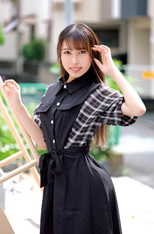 十年ぶりに再会した清楚だった同級生は色気漂う淫乱女に変貌していた！ 花里アカリ サンプル画像 20