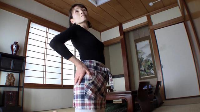 隅田涼子 痩せ貧乳母さんのスケベなSEX 2枚組 サンプル画像 1