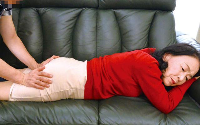 七十路六十路祖母 衰え知らずの豊潤な巨乳熟女2枚組 サンプル画像 16