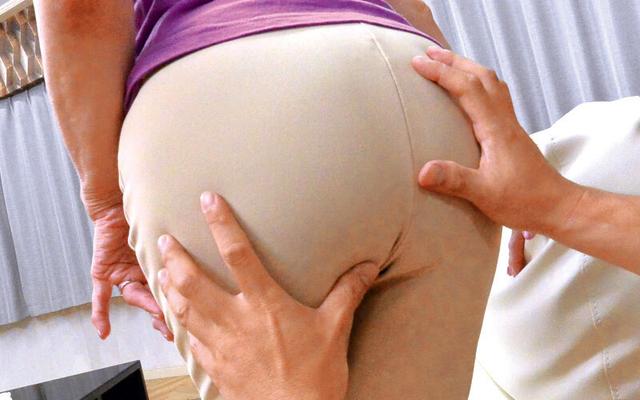 パンティラインくっきりの家事代行サービスのおばさんがヌイてくれた一部始終 サンプル画像 6