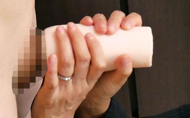 オナホール訪問販売員のおばさん 23 サンプル画像 10