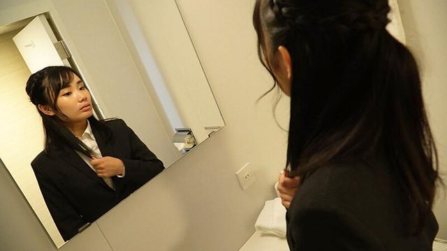 ビジネスホテル無防備オナニー スレンダー黒髪美人OL ＃8 知花しおん サンプル画像 1