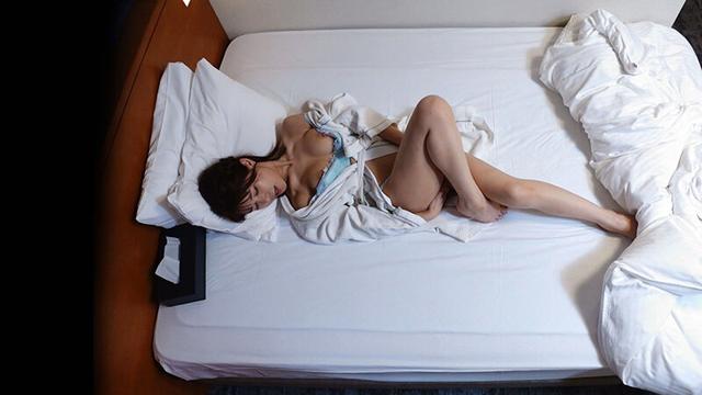 ビジネスホテル無防備オナニー 巨乳OL ＃9 乃木絢愛 サンプル画像 9