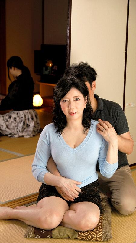 お義母さん…素敵です… あんな小娘よりも私の方が良いでしょ？ 美しき義母の色香に惑わされ 禁断の愛を受け入れてしまった母 12人4時間4 サンプル画像 15