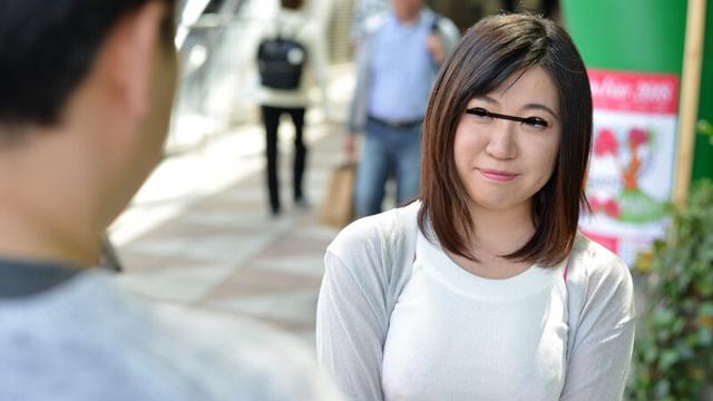 こういう女を狙え！！ 絶対ヤレる人妻ナンパ ヤリたい盛りの既婚者たち ナンパ中出し12人4時間@08 サンプル画像 3