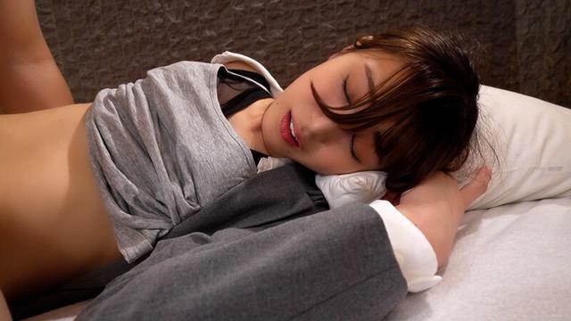 仕事中に呼び出してえろい事して放置した後のセックスは盛り上がる サンプル画像 9