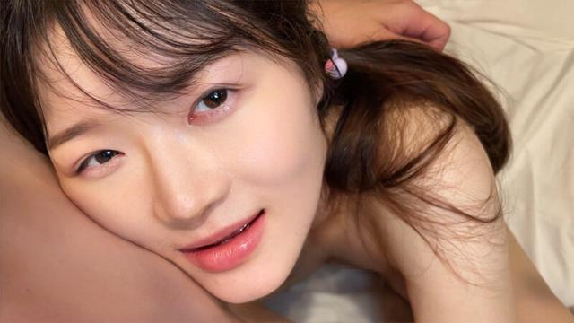未発育ボディで乳首舐めもフェラも生ハメだってやってみたいお年頃なのっ 生中小悪魔ちびちゃん 水本葉 サンプル画像 11
