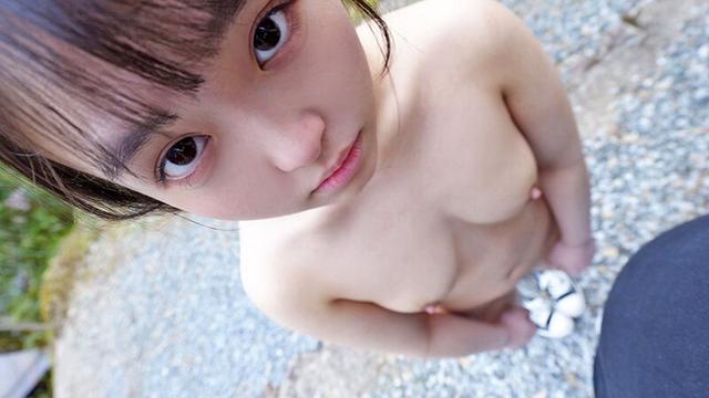 いとこの汚じさんと親に内緒で山にドライブ 山荘に寄って休憩のはずが、外に連れ出されて裸にされ鳥肌立たせながら貞操を奪われるムチムチちびっ娘 月本海咲 サンプル画像 7