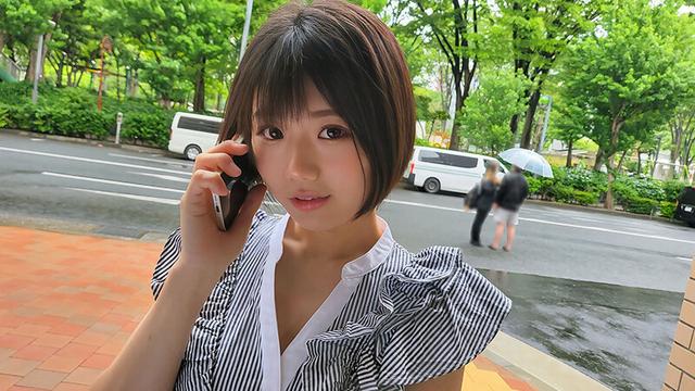 【家出×生ハメ】セブイレで拾った訳ありちっぱいちゃん ＃1りくちゃん 市川りく サンプル画像 1