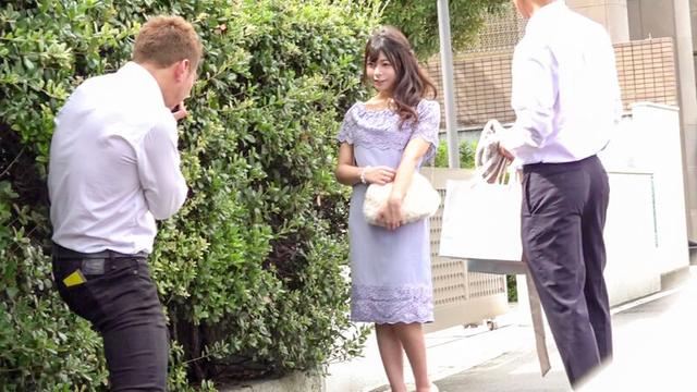 結婚式帰りナンパ2 ～華やかに着飾った清楚な女子とパコる！～ サンプル画像 1