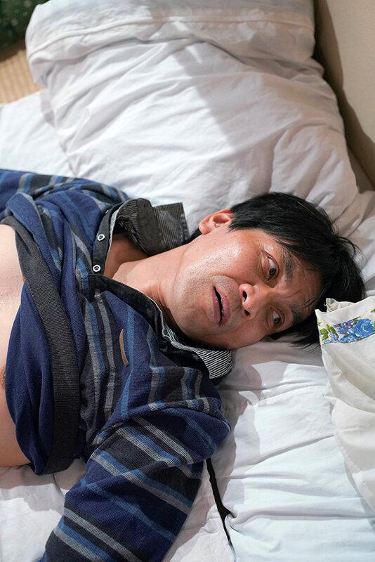 病に伏せる義父を濃厚フェラでイカせるついでに天国にも逝かせた白衣の天使 桃川れな サンプル画像 15