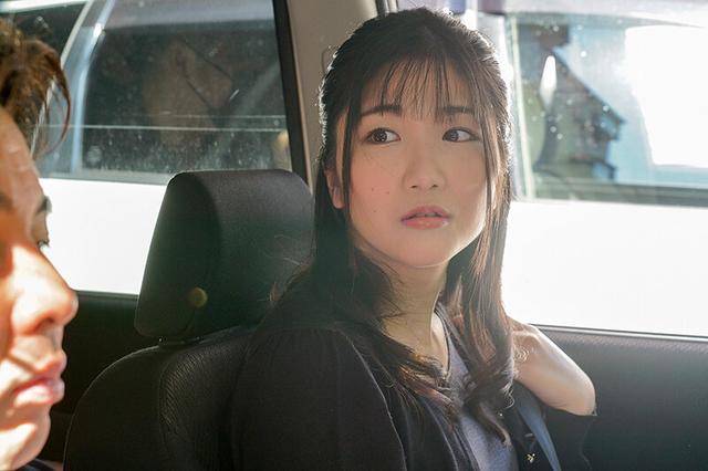 久々に再会した幼馴染に告白されて本当の気持ちに気づき互いの身体を交錯させる極上丸尻妻 白夜みくる サンプル画像 1