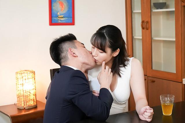 遊び半分で妻をベットした夫は寝取られに目覚め全てを失い、ベットされた純愛妻は夫を裏切り他人チ○ポにのめり込む 仲川そら サンプル画像 6