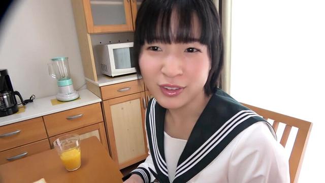 セーラー服を濡らさないで、嫌よ雨よ天気予報が外れて… サンプル画像 1