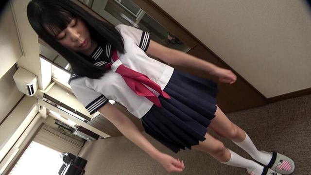 セーラー服を濡らさないで、嫌よ雨よ天気予報が外れて… サンプル画像 1