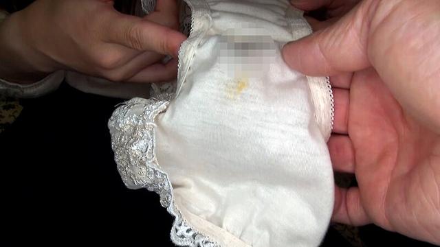 使用済み下着売り子の今はいてるパンティーをおねだりゲット！！ サンプル画像 13