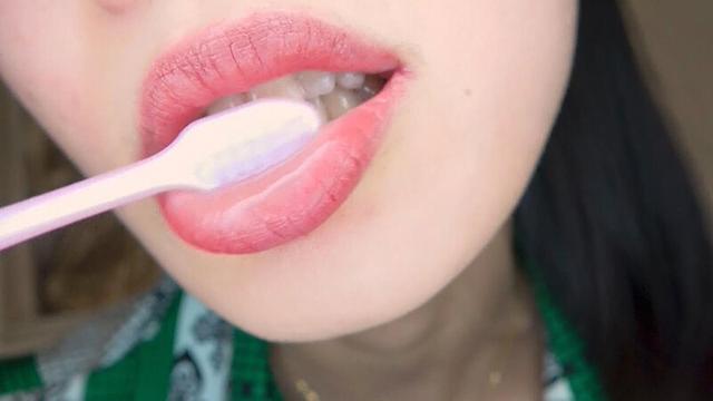 唾と咀嚼 M男を唾液で溶かす女王様 サラ女王様 サンプル画像 8
