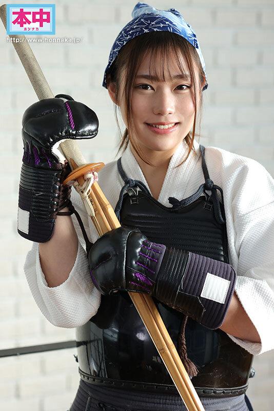 新人 めっちゃ爽やか美少女専属決定！自由を手に入れた現役女子大生 中出しAV DEBUT 天沢りん サンプル画像 2