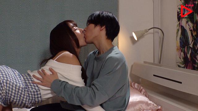 朝が来るのが怖い…、明日飽きられてしまうんじゃないか？って不安になるから…だからいつまでも終わらないセックスをしていたい 水川潤 サンプル画像 2