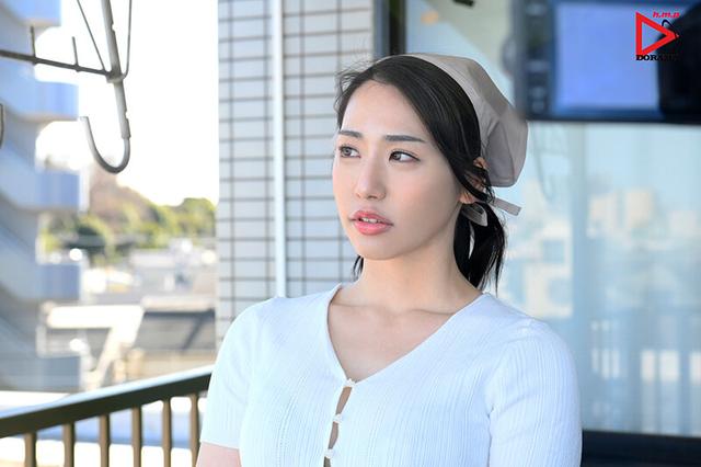 パート先で出会った男子学生の合鍵を預かって家事代行する代わりにSEXを交換条件にして卒業するまでお世話してあげた。 黒木奈美 サンプル画像 1