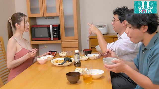 脱いだら凄い豪快肝っ玉母ちゃんに勃起バレしてしまい、口説いたら女になったかーちゃんと種付けセックス 葵百合香 サンプル画像 12