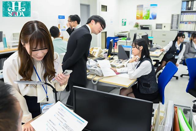 誰にでも定額かけ放題！OL編 仕事中、昼休み、いつでもどこでも社内の女性社員に…ぶっかけまくり！ サンプル画像 3
