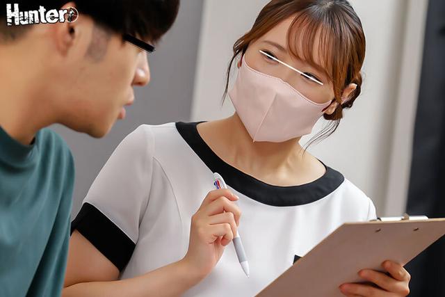 エッチな妄想が現実だった！脱毛クリニックに行ったらセクシーな女性スタッフが真面目に仕事するフリしてボクのVIOをわざと刺激！ムダ毛以外も… サンプル画像 2