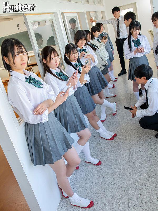 校内立ちんぼ女子〇生2！ホ別1.5？校内でヤレばホテル代無料！交渉次第でNNOK！援交・パパ活する女子たちは最近公園で取り締まりが厳しく… サンプル画像 1