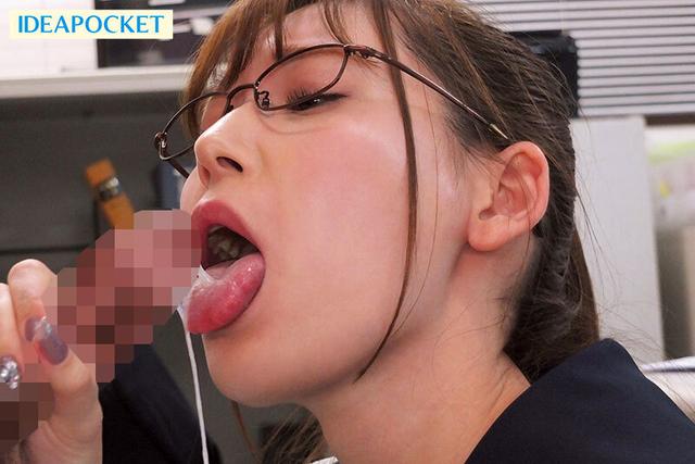 顔面最高ランクの美少女たちが勃起チ○ポを下品にしゃぶり濃厚ザーメンを絞りとってくれる制服フェラチオBEST 30発射460分 サンプル画像 8