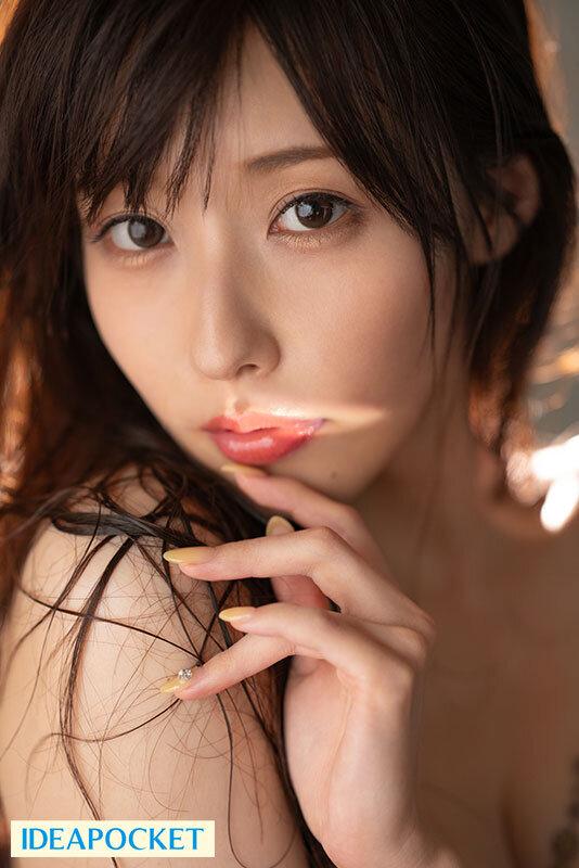 【VR】8K高画質 汗・涎・潮・マン汁 RARAエロ体液溢れるウエット性交VR 超貴重・SSR超単体女優のエロ汁 男だったら味わいたいでしょ！？ サンプル画像 12
