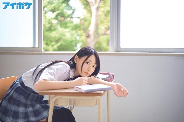 ねぇねぇエッチしちゃう？ めちゃカワ制服美少女とパコパコ学園性活 あまつか亜夢 サンプル画像 1