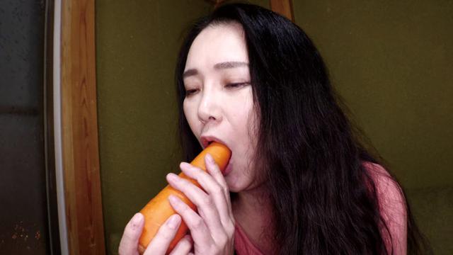 熟女野菜マン汁オナニー 12人 サンプル画像 6