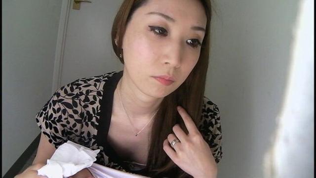 都内某所の仮設和式トイレ排泄盗撮スパイカメラ映像4時間58人 サンプル画像 2