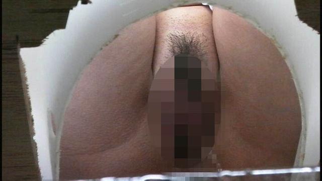 都内某所の仮設和式トイレ排泄盗撮スパイカメラ映像4時間58人 サンプル画像 9