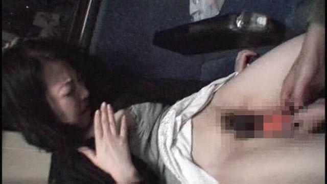 変態痴●集団狙われた人妻バス編4時間2 16人 サンプル画像 8
