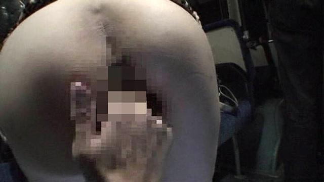 変態痴●集団狙われた人妻バス編4時間2 16人 サンプル画像 9