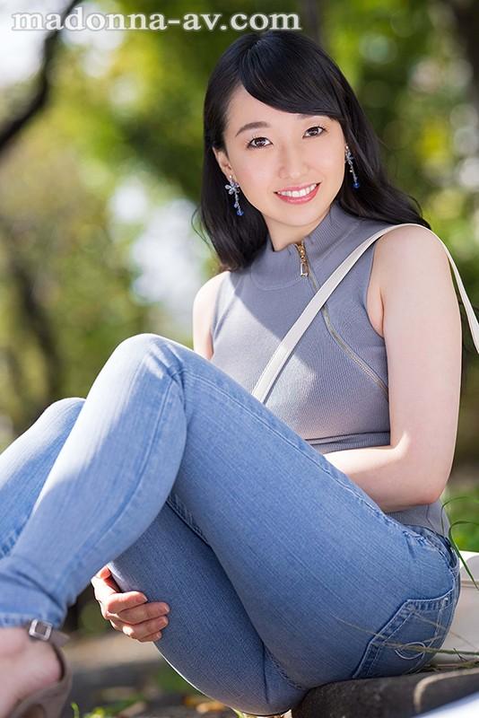 清楚に見えて1日5回オナニーをしても満たされない性欲オバケ 宮園咲良 30歳 AVデビュー！！ サンプル画像 1