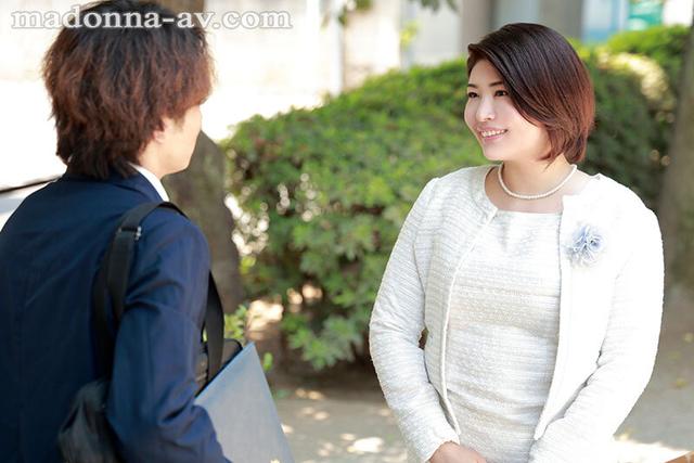 卒業式の後に…大人になった君へ義母からの贈り物―。 赤井美希 サンプル画像 1
