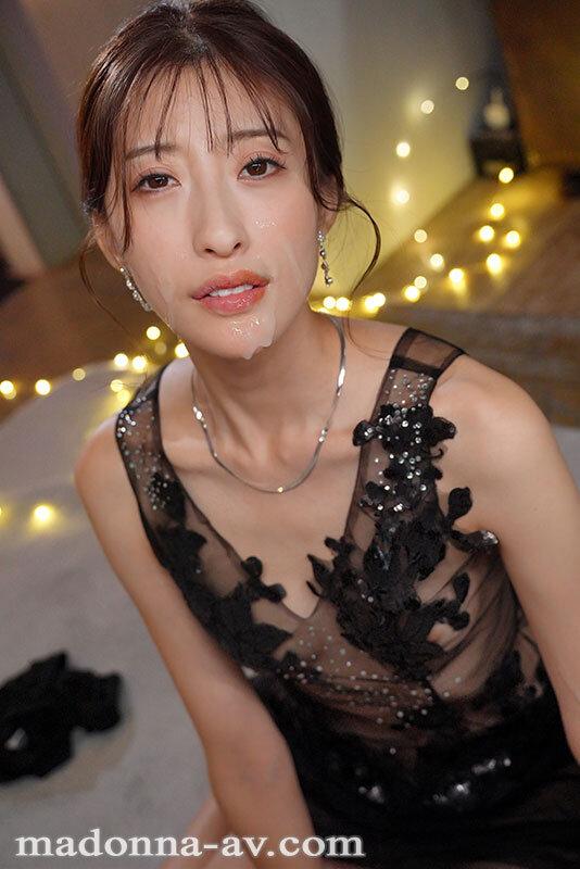 恋する美顔、愛する美脚―。 電撃移籍 Madonna専属 星宮一花 長い手足を絡ませる超濃密ベロキス中出し3本番 サンプル画像 3