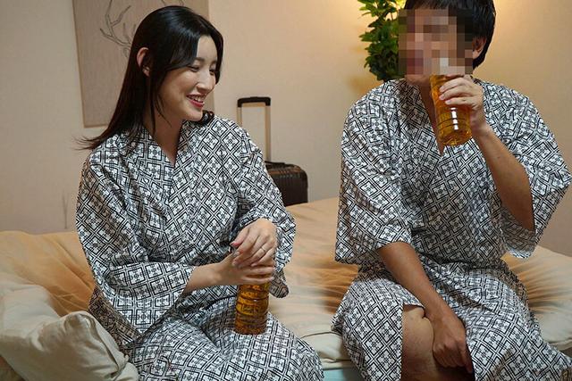 眠泊 みんぱく 実録盗撮民泊カップル昏●姦 森沢かな サンプル画像 15