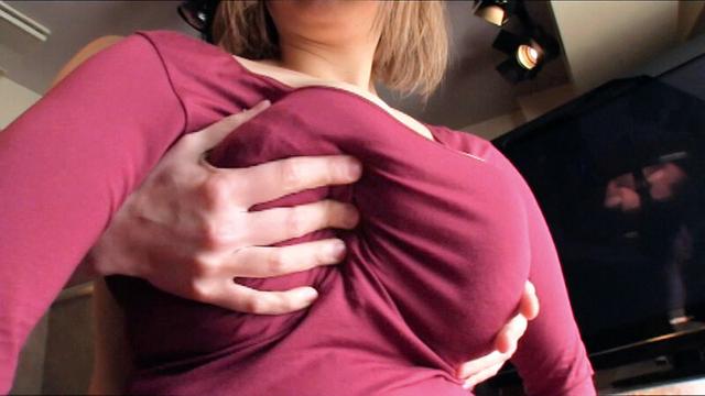 長身×爆乳×でか乳輪 どすけべ妻ナンパ はみでか乳のミニスカギャルは超ヤリマン！ サンプル画像 6