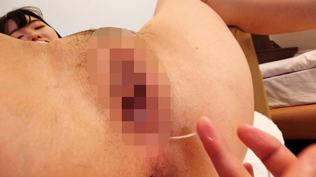 ツンツン女の子のうるうる排泄 女監督にうんちまで撮られて赤面羞恥 サンプル画像 9