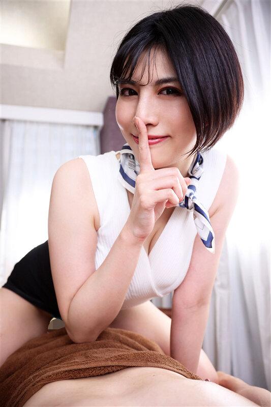 【VR】彼女が至近距離にいるのに高身長スリム美巨乳S級美女にこっそり生チ〇ポを挿入され中出ししまくったNTRペアルームエステ 九十九メイ サンプル画像 2